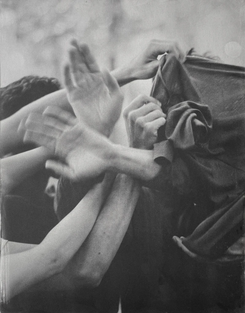 Lore Stessel|《詩意的幫派 #07》(Poetry of the gang #07),2022年,Les Filles du Calvaire|© Les filles du Calvaire, Lore Stessel Lore Stessel|《詩意的幫派 #07》(Poetry of the gang #07),2022年,Les Filles du Calvaire|© Les filles du Calvaire, Lore Stessel