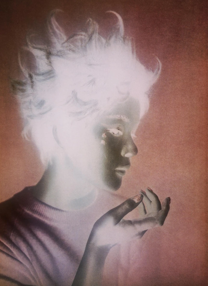 今井壽惠|《歐菲莉亞》(Ophelia), 1960年,PGI與The Third Gallery Aya|©︎Imai Hisae, Courtesy of The Third Gallery Aya 今井壽惠|《歐菲莉亞》(Ophelia), 1960年,PGI與The Third Gallery Aya|©︎Imai Hisae, Courtesy of The Third Gallery Aya