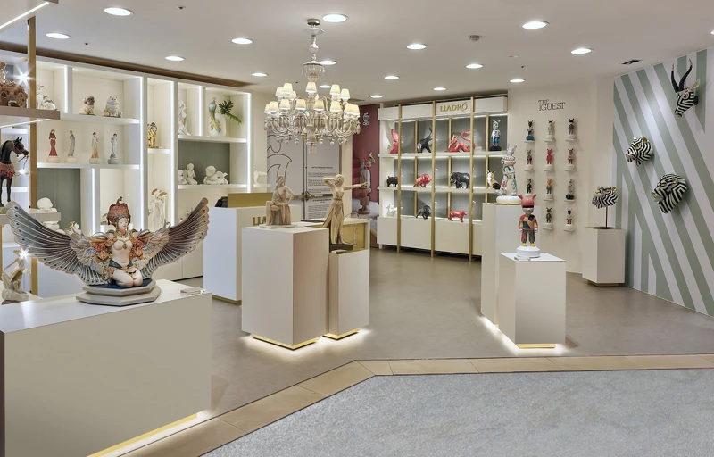 「LLADRÓ 雅緻瓷偶」全台唯一的形象概念店開幕。