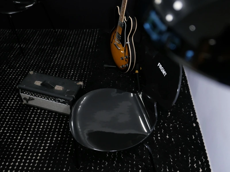 「A STOOL FOR GUITARISTS」一上市就秒殺完售。 「A STOOL FOR GUITARISTS」一上市就秒殺完售。