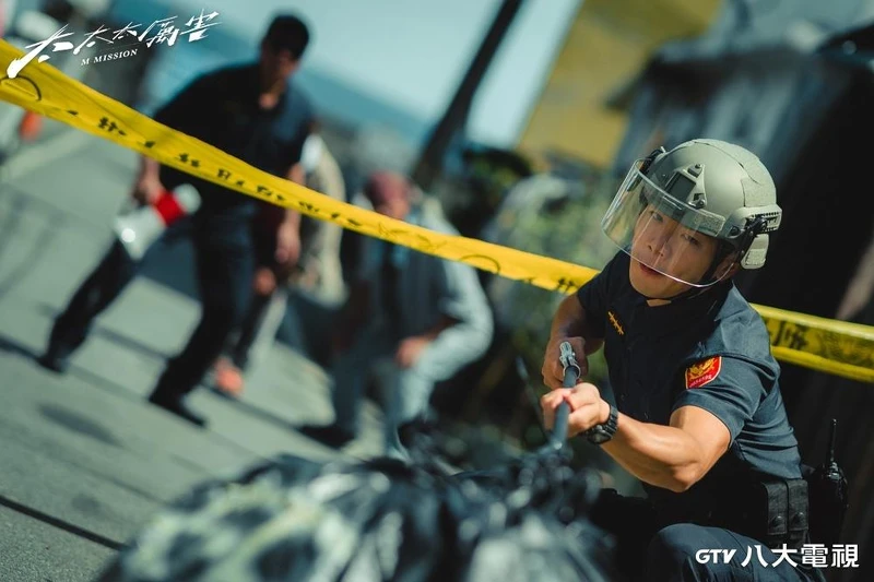 禾浩辰、游安順一起組成本次的天兵警探。 禾浩辰、游安順一起組成本次的天兵警探。