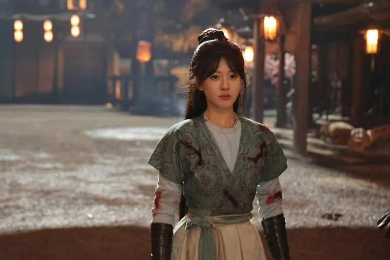 趙露思劇中從底層奴隸一路爬升成珠寶商人。 趙露思劇中從底層奴隸一路爬升成珠寶商人。