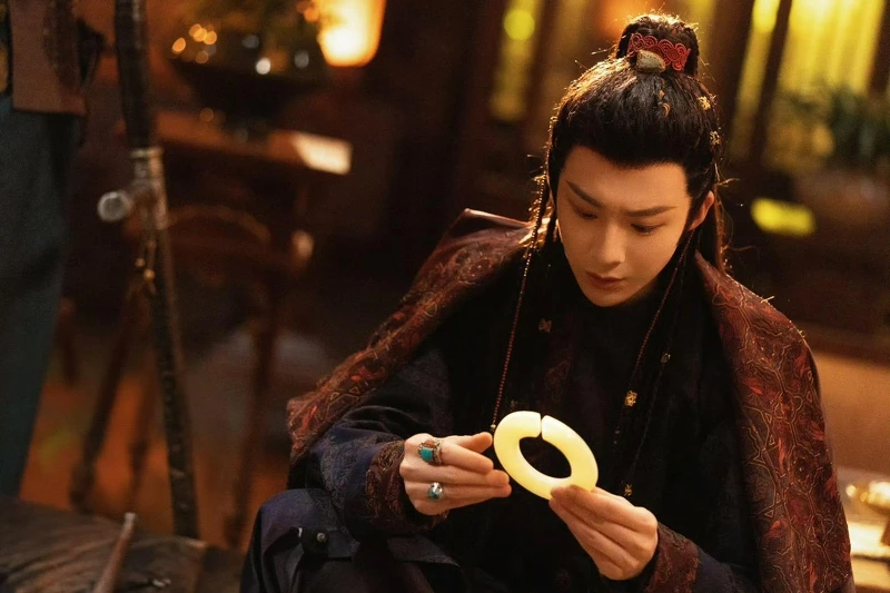 劉宇寧劇中看似是心狠手辣的逐利商人,背後藏了不少心酸。 劉宇寧劇中看似是心狠手辣的逐利商人,背後藏了不少心酸。