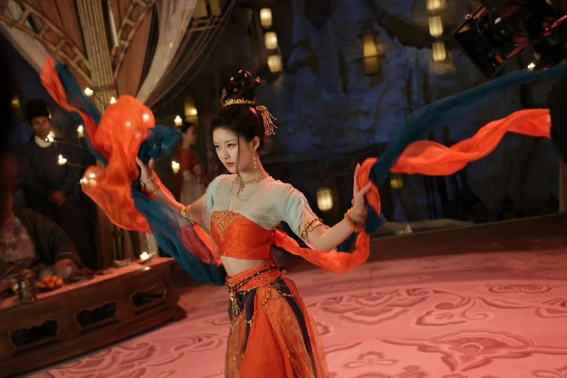 《珠簾玉幕》為大女主劇,趙露思身價全劇最高。 《珠簾玉幕》為大女主劇,趙露思身價全劇最高。