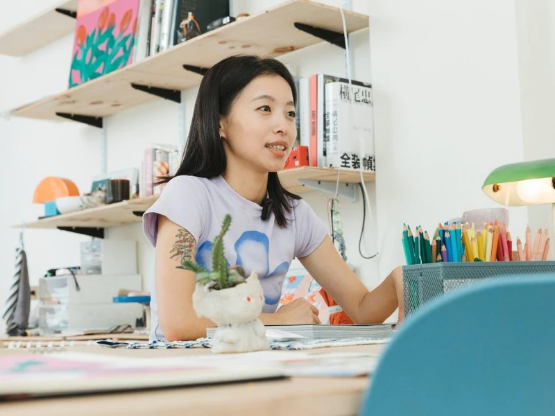 Beryl Wu吳易陵,1993年生於台中,倫敦UAL Ravensbourne MDes Design Management Innovation畢業。 Beryl Wu吳易陵,1993年生於台中,倫敦UAL Ravensbourne MDes Design Management Innovation畢業。