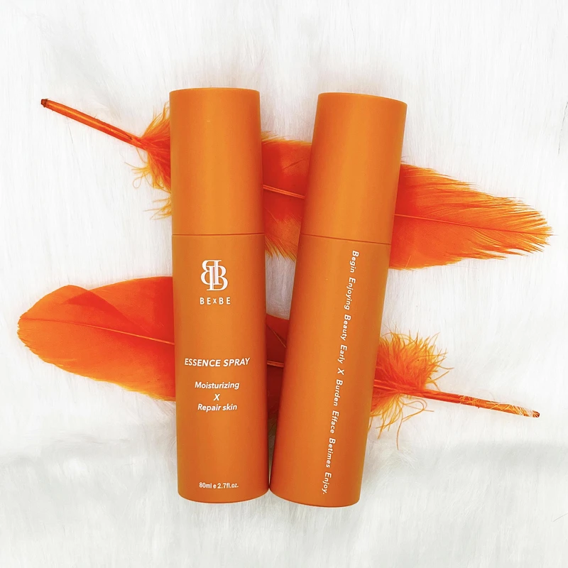 「橙淨時刻」系列的首款產品「多功效保濕修復精華噴霧」。(圖/BExBE|台灣製造保養品 提供) 「橙淨時刻」系列的首款產品「多功效保濕修復精華噴霧」。(圖/BExBE|台灣製造保養品 提供)