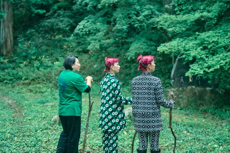 飯田市不偏不倚就位於日本中央,能欣賞到美麗的山巒景色。 飯田市不偏不倚就位於日本中央,能欣賞到美麗的山巒景色。