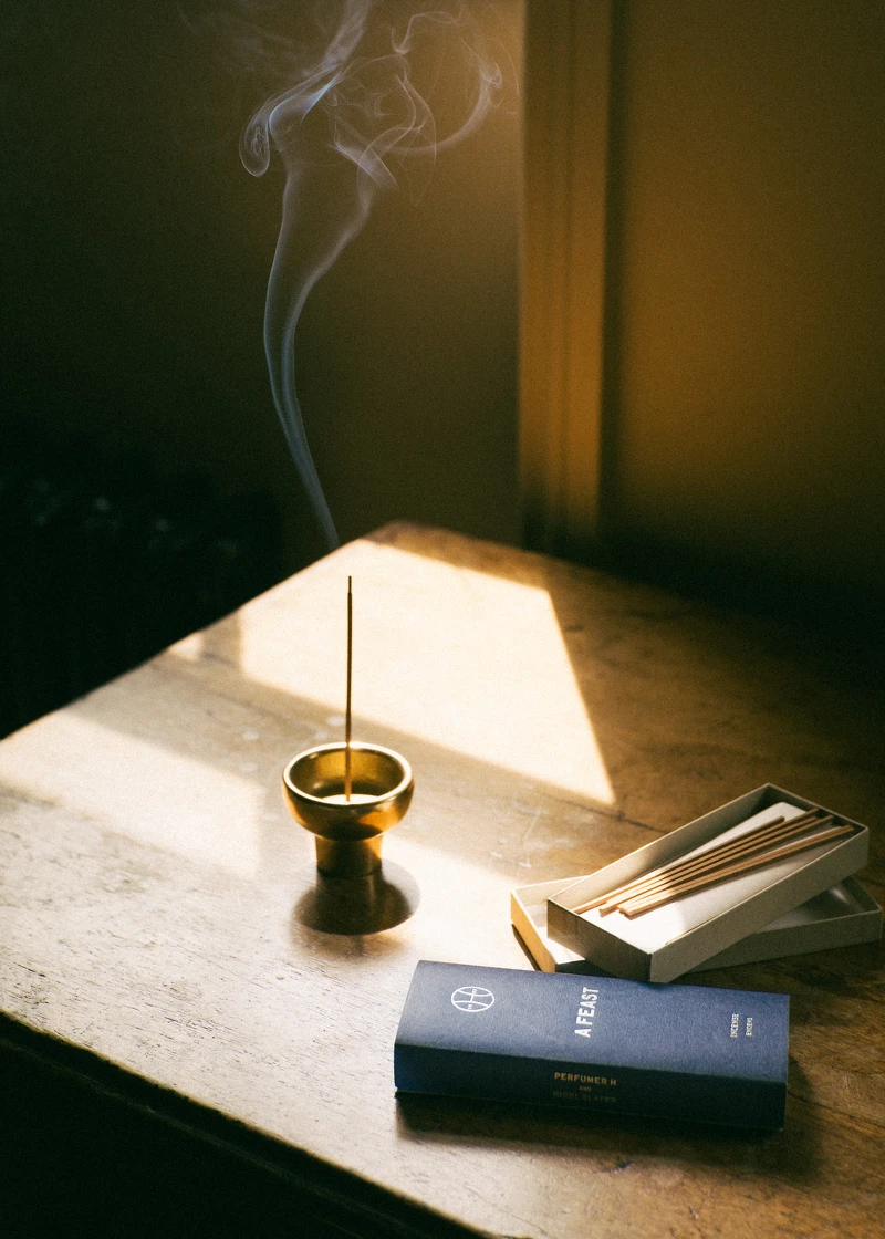 Perfumer H 線香 盛宴&黃銅線香座(圖/João Sousa @joaolejoy) Perfumer H 線香 盛宴&黃銅線香座(圖/João Sousa @joaolejoy)