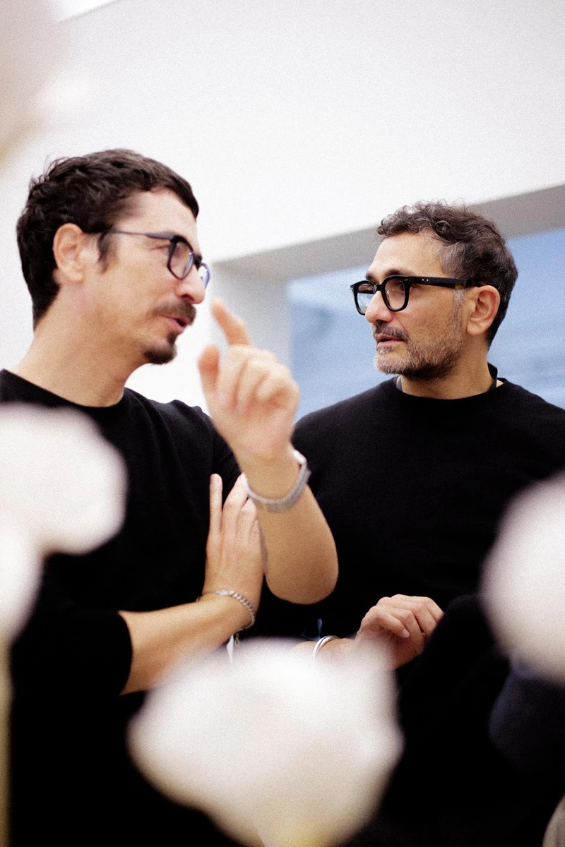 Cyril Teste（左）、Francis Kurkdjian（右）