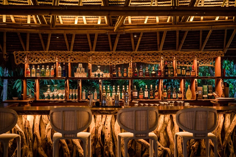 池畔酒吧「The Grouper」。 池畔酒吧「The Grouper」。