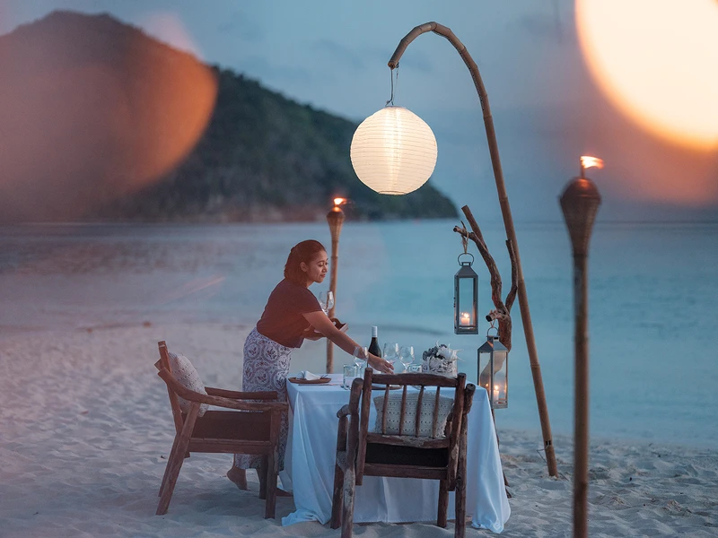 預訂「The Boat House」可享受海灘上用餐的獨特體驗。 預訂「The Boat House」可享受海灘上用餐的獨特體驗。