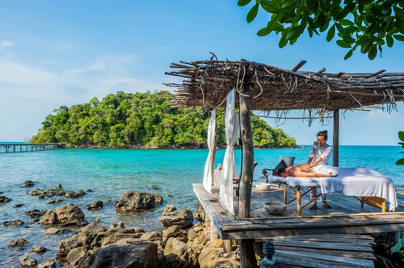 「無邊界水療體驗」。 「無邊界水療體驗」。