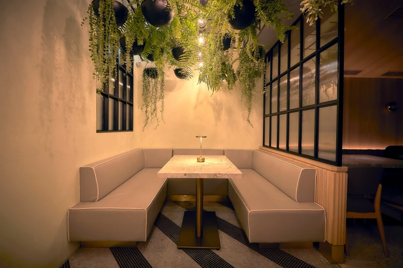 設有小包廂空間。 設有小包廂空間。