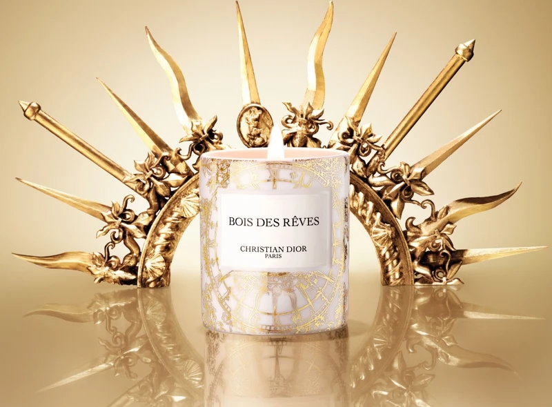 迪奧香氛世家系列金燦凡爾賽限量蠟燭85g,NT4,000 迪奧香氛世家系列金燦凡爾賽限量蠟燭85g,NT4,000