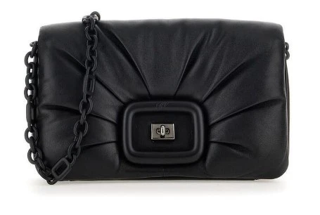 Roger VIvier Viv' Choc 霧黑羊皮泡芙包,NTD143,000。 Roger VIvier Viv' Choc 霧黑羊皮泡芙包,NTD143,000。