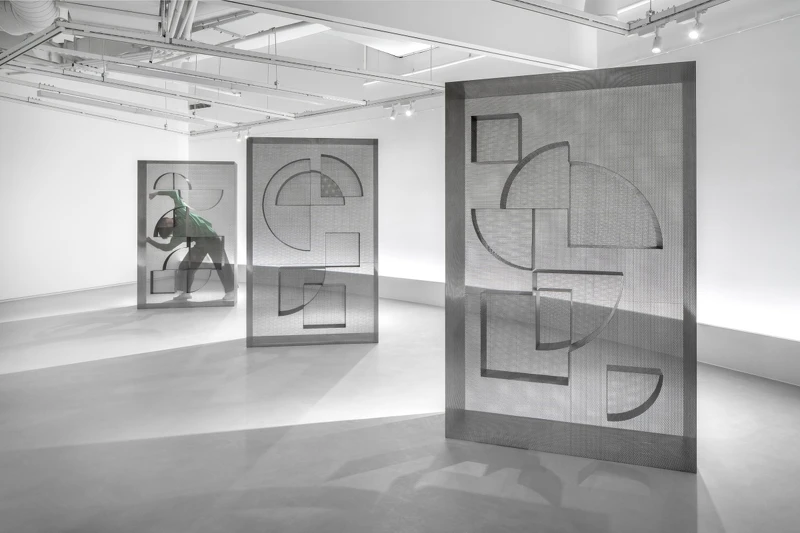 《clustered clouds》系列。nendo作品《clustered clouds》系列 (Photo Credit:勤美術館、Photography by 楊承)。 《clustered clouds》系列。nendo作品《clustered clouds》系列 (Photo Credit:勤美術館、Photography by 楊承)。