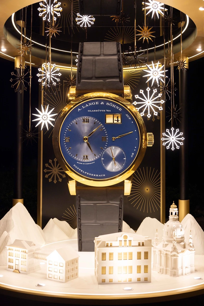 朗格「LANGE 1」三十週年限量款巨型腕錶耶誕藝術裝置