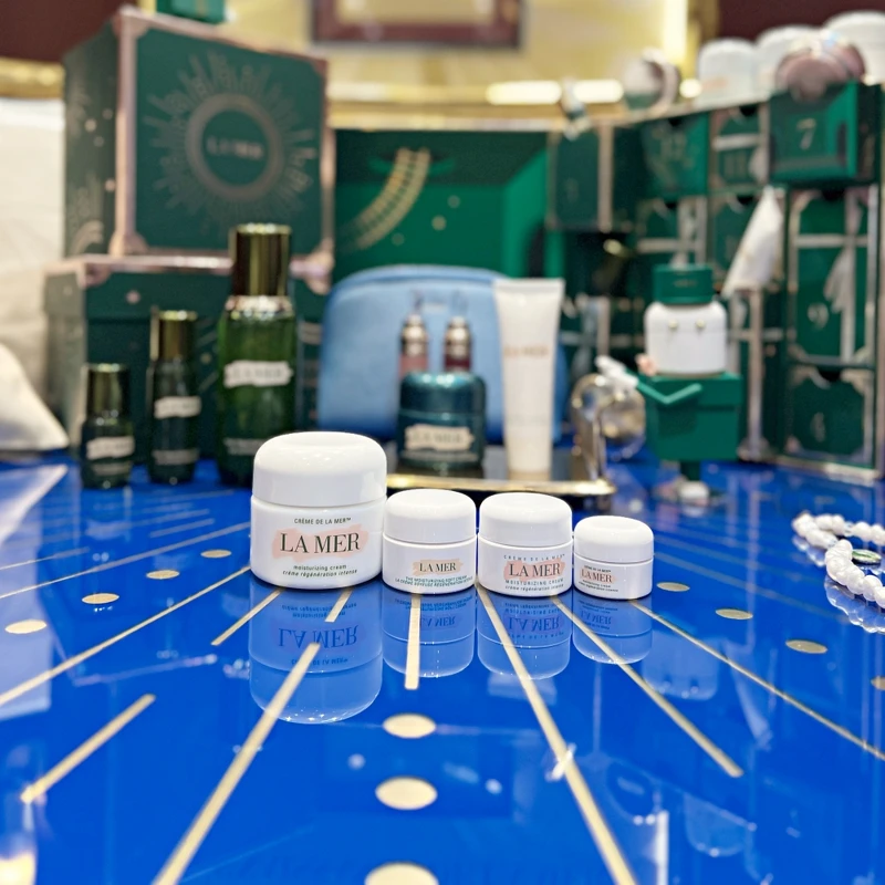 選購海洋拉娜經典乳霜/舒芙乳霜/晶凍凝霜30ml任一享經典乳霜7ml、舒芙乳霜7ml、經典乳霜3.5ml、沁藍化妝包,寵愛價NT7,800(價值NT12,350 選購海洋拉娜經典乳霜/舒芙乳霜/晶凍凝霜30ml任一享經典乳霜7ml、舒芙乳霜7ml、經典乳霜3.5ml、沁藍化妝包,寵愛價NT7,800(價值NT12,350