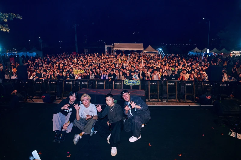 LINION 火球祭舞台大合照。photo／夥球擊