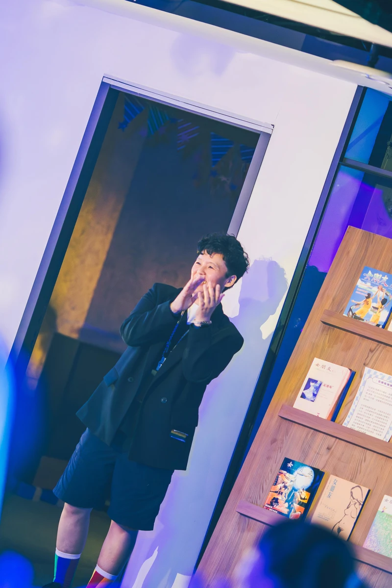 結合性別史料的 after party《沒有名字的鱷魚──老派趴踢之必要》（兩廳院提供）