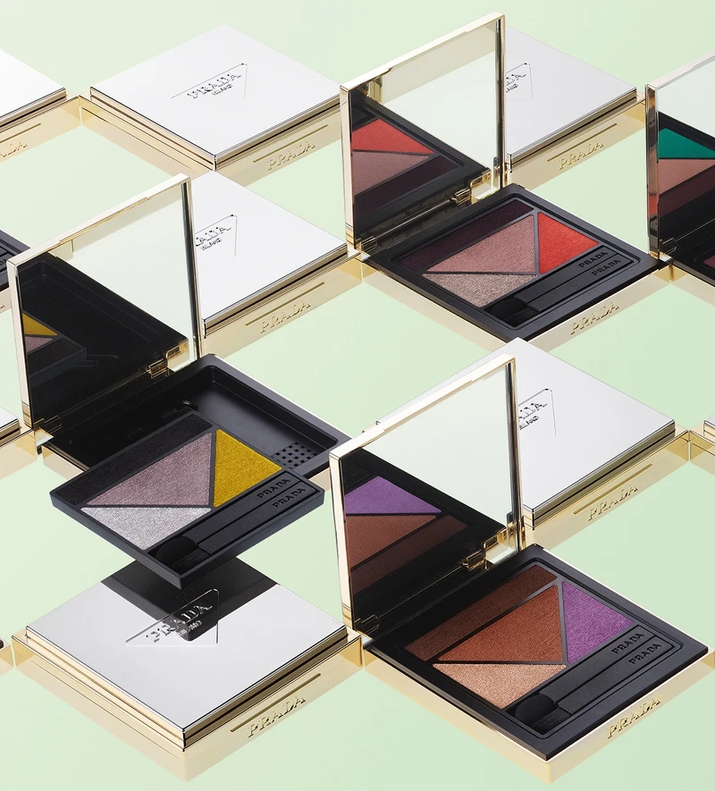 Prada Beauty秀場眼影盤形象照。
