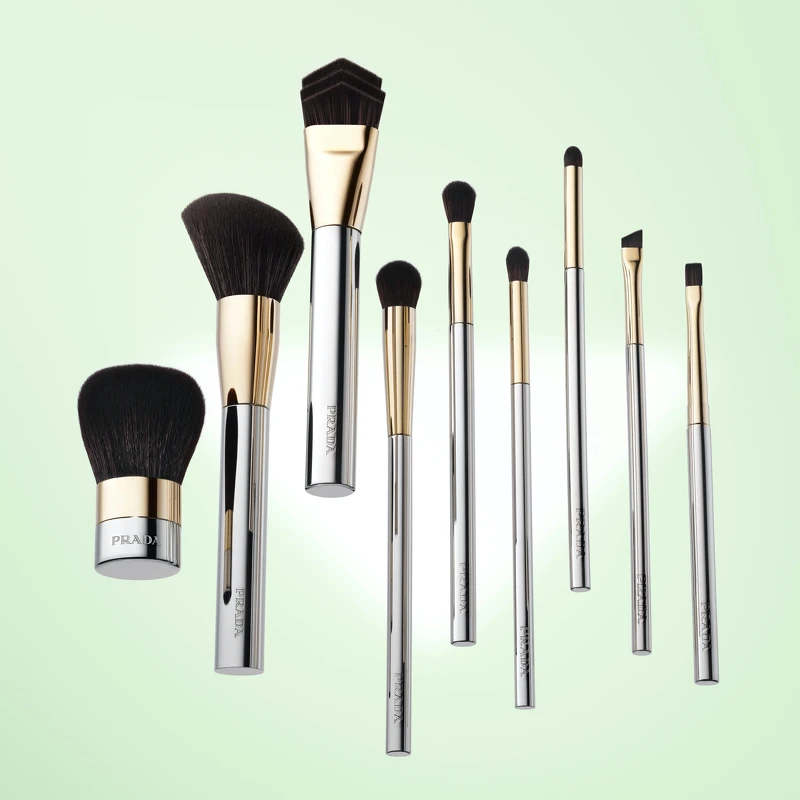 Prada美妝工具形象照。