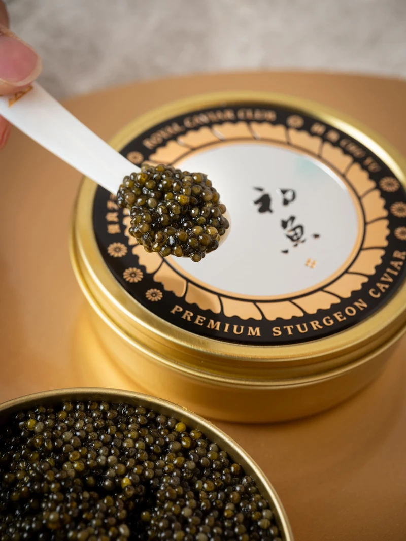 初魚集團選用頂級 Ossetra 魚子醬。 初魚集團選用頂級 Ossetra 魚子醬。