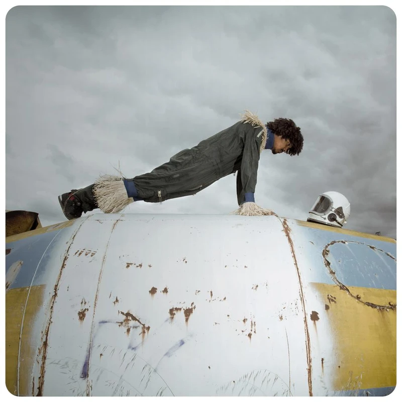 UBUTONGO 2012|100 x 100 cm UBUTONGO 2012|100 x 100 cm