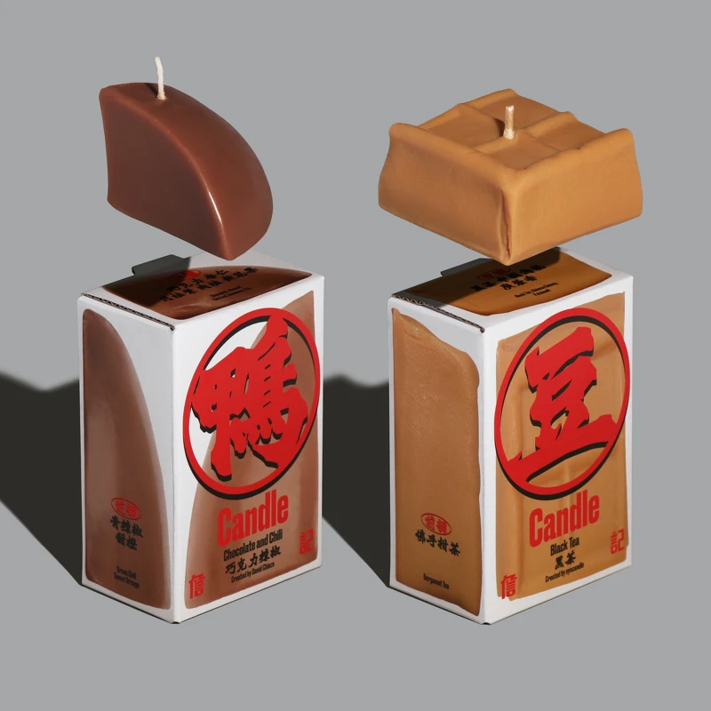 詹記x eyecandle蠟燭的包裝邀請設計師盧翊軒操刀,營造新潮復古又不失純情的視覺設計(Photo/詹記授權提供)。 詹記x eyecandle蠟燭的包裝邀請設計師盧翊軒操刀,營造新潮復古又不失純情的視覺設計(Photo/詹記授權提供)。