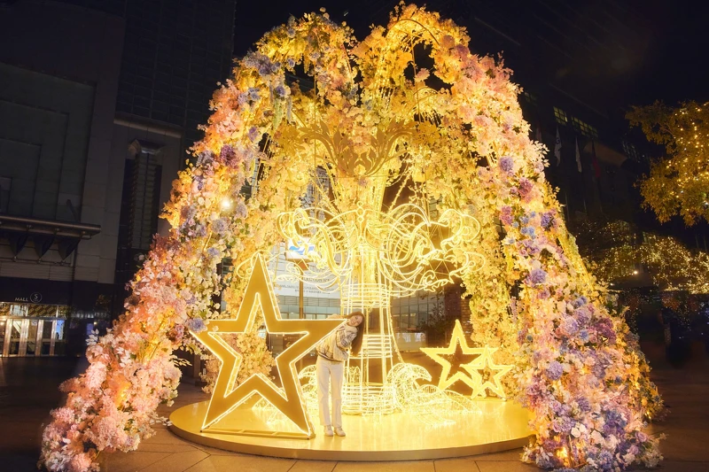 台北101流光溢彩噴泉。 台北101流光溢彩噴泉。