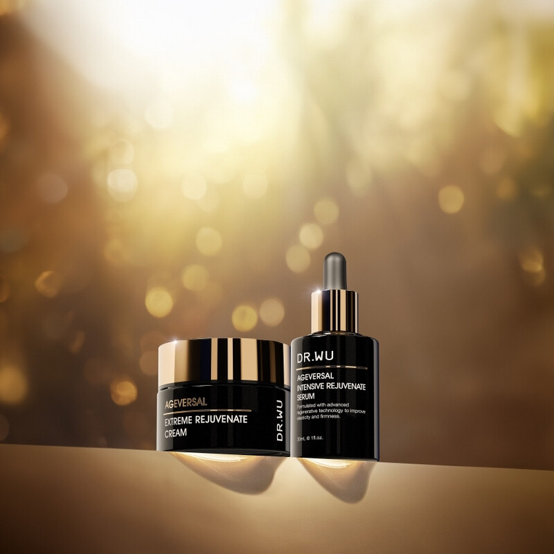 DR.WU超逆齡肌因再生系列中的高效能再生精華,全面直擊老化問題。逆齡再生精華霜則從根源澎潤臉部輪廓。 DR.WU超逆齡肌因再生系列中的高效能再生精華,全面直擊老化問題。逆齡再生精華霜則從根源澎潤臉部輪廓。
