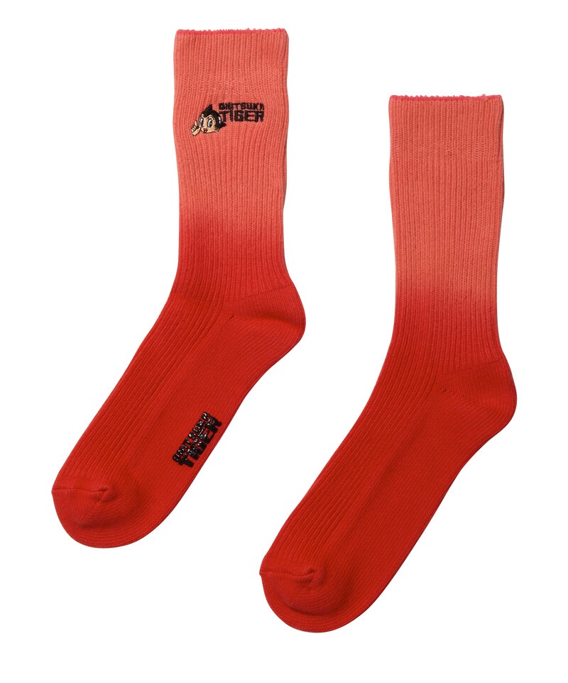 【鬼塚虎x原子小金剛聯名款】LOGO刺繡中筒襪，NT$1,680。