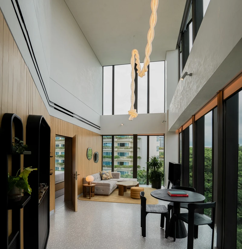 Standard Suite 有挑高的客廳。 Standard Suite 有挑高的客廳。