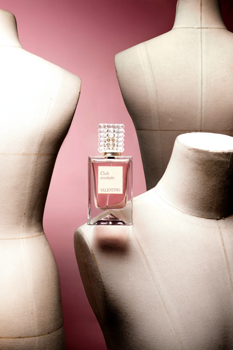 VALENTINO高級訂製香水-沙龍邂逅CLUB COUTURE 30ml,NT5,500、100ml,NT11,500 VALENTINO高級訂製香水-沙龍邂逅CLUB COUTURE 30ml,NT5,500、100ml,NT11,500