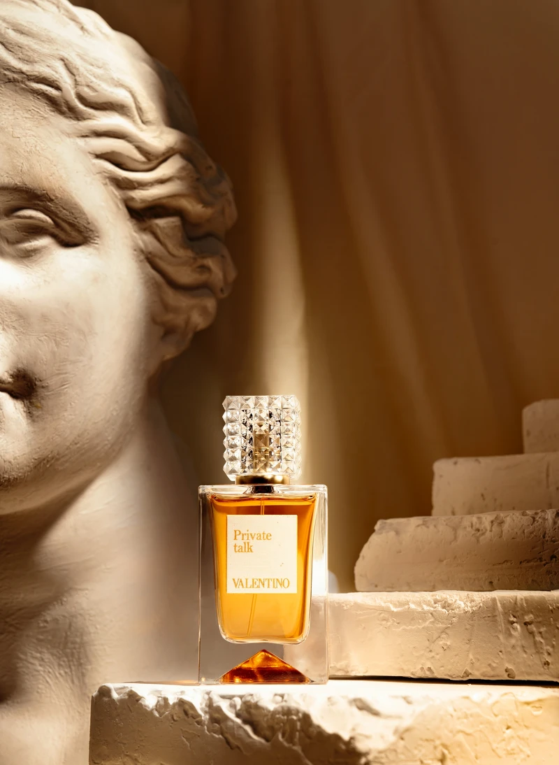 VALENTINO高級訂製香水-秘密階梯PRIVATE TALK 30ml,NT5,500、100ml,NT11,500 VALENTINO高級訂製香水-秘密階梯PRIVATE TALK 30ml,NT5,500、100ml,NT11,500