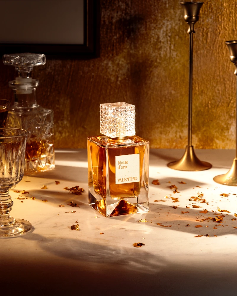 VALENTINO高級訂製香水-奢靡燭宴NOTTE D’ORO 30ml,NT5,500、100ml,NT11,500 VALENTINO高級訂製香水-奢靡燭宴NOTTE D’ORO 30ml,NT5,500、100ml,NT11,500