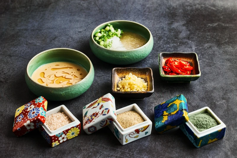 在法餐中,「醬料」是串連起食材的要角之一,「SHABU ZEN」也運用了此邏輯作為發想。 在法餐中,「醬料」是串連起食材的要角之一,「SHABU ZEN」也運用了此邏輯作為發想。