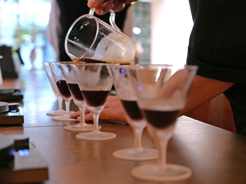 「湖畔嬉遊」體驗就以這款豆子為基底，延展出四種風格各異的飲品。