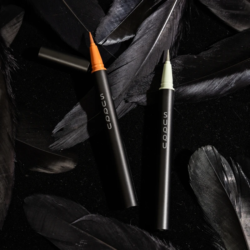 SUQQU晶采艷色眼線筆(#05、#112)0.35ml,NT1,150 SUQQU晶采艷色眼線筆(#05、#112)0.35ml,NT1,150