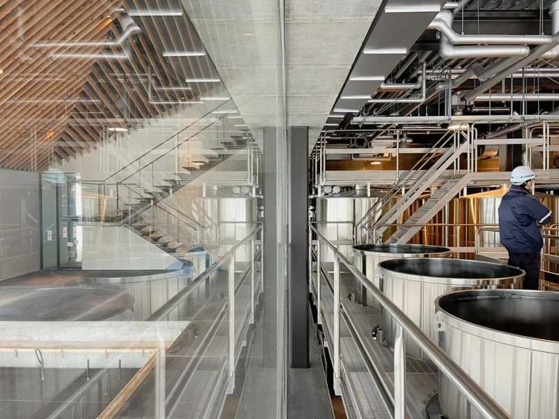 釀酒室的設計靈感源自京都「三十三間堂」千手觀音立像。