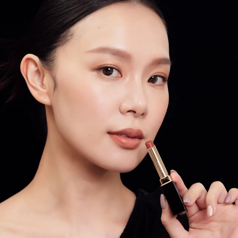 SUQQU晶采絲絨唇膏(#01薔薇和)蕊NT1,700、唇膏殼NT350 SUQQU晶采絲絨唇膏(#01薔薇和)蕊NT1,700、唇膏殼NT350