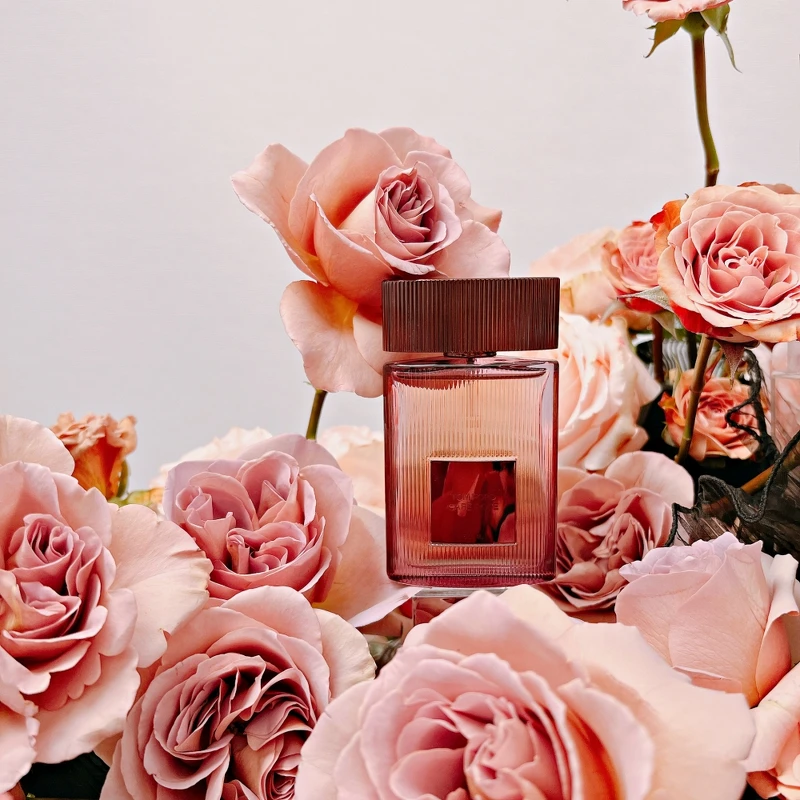 Tom Ford設計師系列深焙玫瑰香水30ml，NT4,800、50ml，NT5,850、100ml，NT8,000