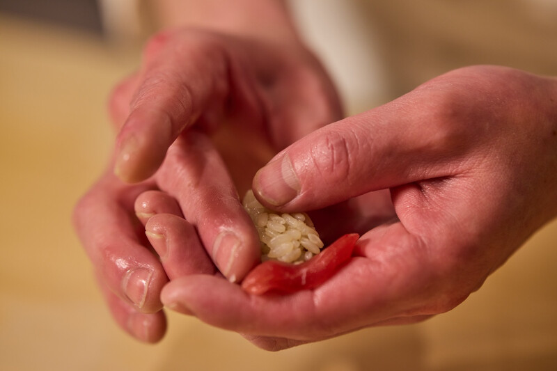 而在料理上就屬米飯花費他最多心力。 而在料理上就屬米飯花費他最多心力。