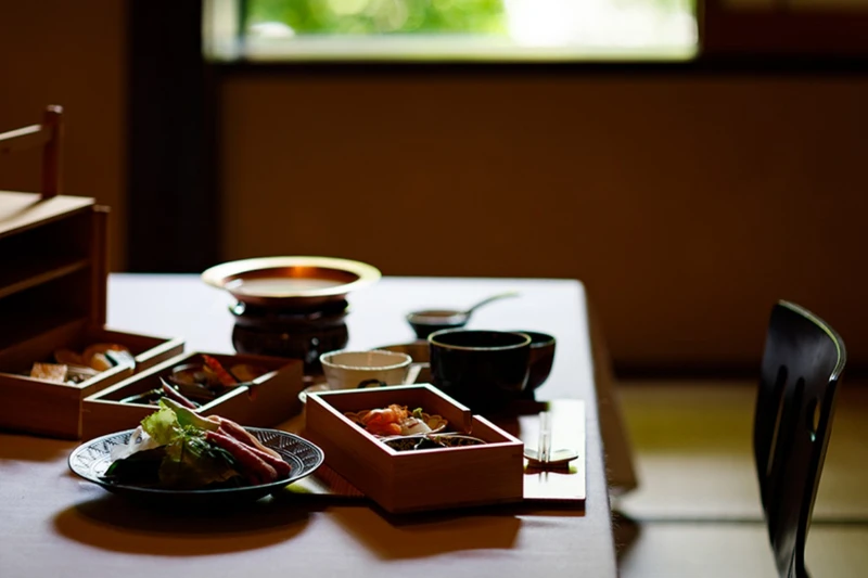 溫泉午餐方案。