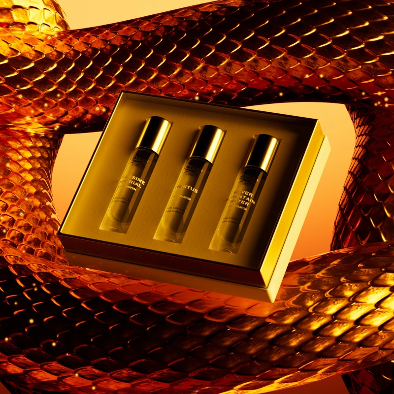 CREED 與Lala Curio攜手打造「金蛇盈春新年限定禮盒」，帶來萬事如意的新年祝福。