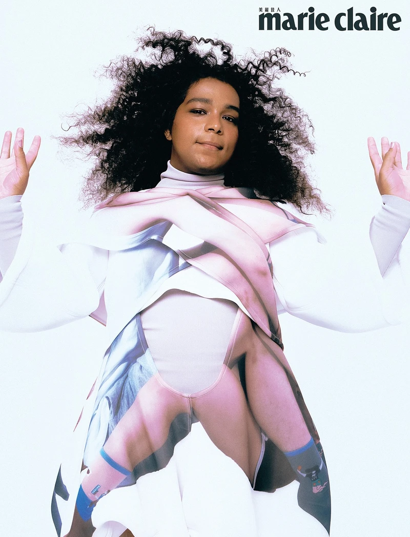 服裝設計師—葉思妤 @sara_yeh_0913 @studio_yeh /2001年生/實踐服裝設計系在讀:「 《他的愛人有分離焦慮症》 捕捉日子有感的現象,試圖如實地重述其活著的重量。 作品探討親密的形狀,在個體上想像、思念以及宣示。」 服裝設計師—葉思妤 @sara_yeh_0913 @studio_yeh /2001年生/實踐服裝設計系在讀:「 《他的愛人有分離焦慮症》 捕捉日子有感的現象,試圖如實地重述其活著的重量。 作品探討親密的形狀,在個體上想像、思念以及宣示。」