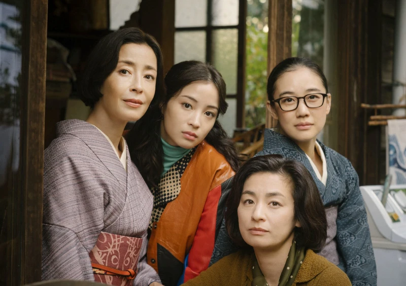 《宛如阿修羅》宮澤理惠 廣瀨鈴 尾野真千子 蒼井優 Photo/Netflix  《宛如阿修羅》宮澤理惠 廣瀨鈴 尾野真千子 蒼井優 Photo/Netflix