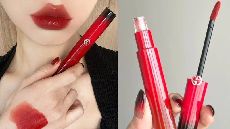 圖片來源: 小紅書 | 奢華絲絨訂製唇萃 25周年限定版 #405I縱情赤棕|定價1,600元 圖片來源: 小紅書 | 奢華絲絨訂製唇萃 25周年限定版 #405I縱情赤棕|定價1,600元