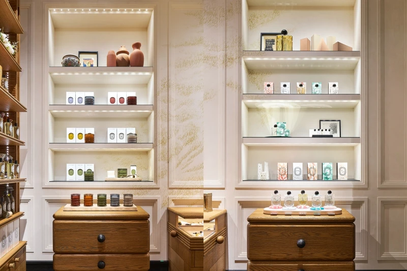 Diptyque台北101形象旗艦店後方左右各陳列著大千之境系列與Les Essences de Diptyque系列。 Diptyque台北101形象旗艦店後方左右各陳列著大千之境系列與Les Essences de Diptyque系列。