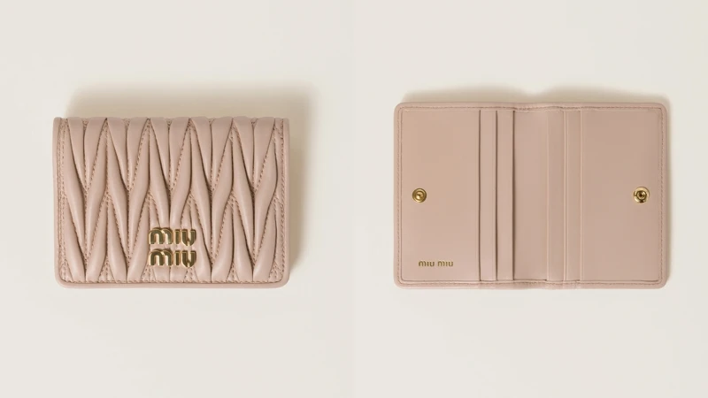 Matelassé納帕軟皮卡片套 NT16,500 Matelassé納帕軟皮卡片套 NT16,500